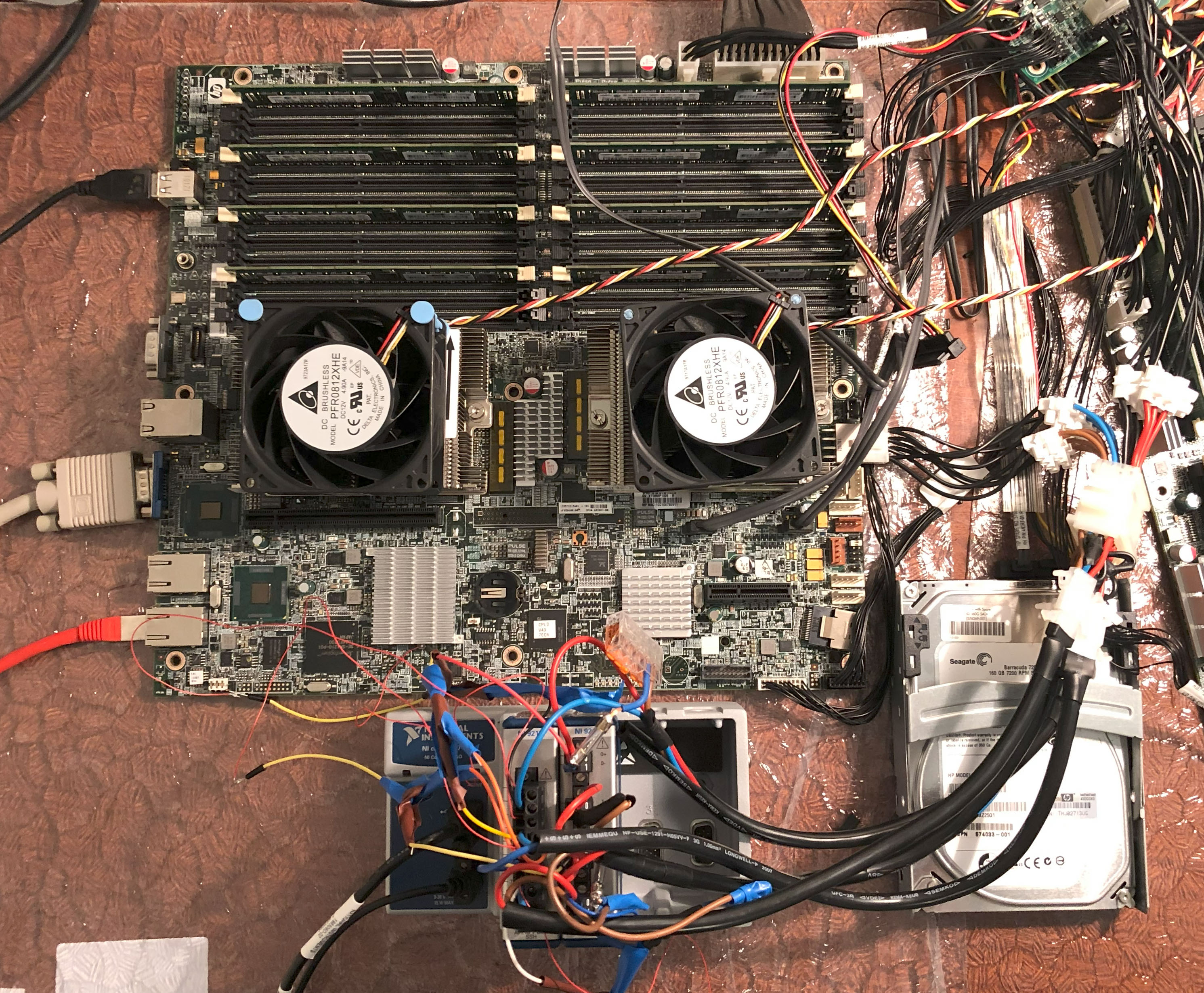 CPU de serveur instrumentés avec une sonde de mesure d'énergie